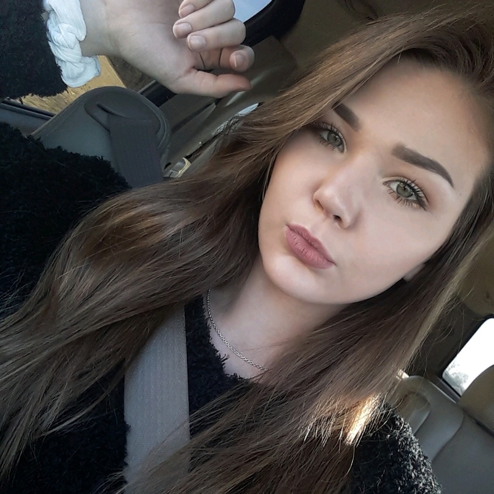 Meet your Posher, Lauren